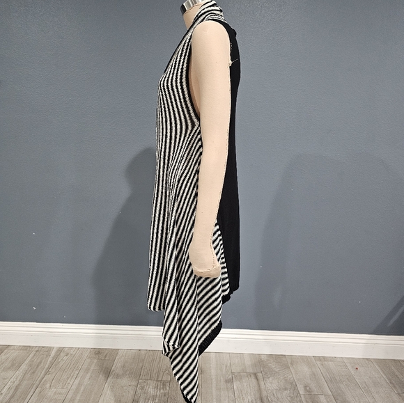 BCBG MAXAZRIA Women Sleeveless Black White Striped Open Duster Knit Cardigan M - Picture 6 of 8